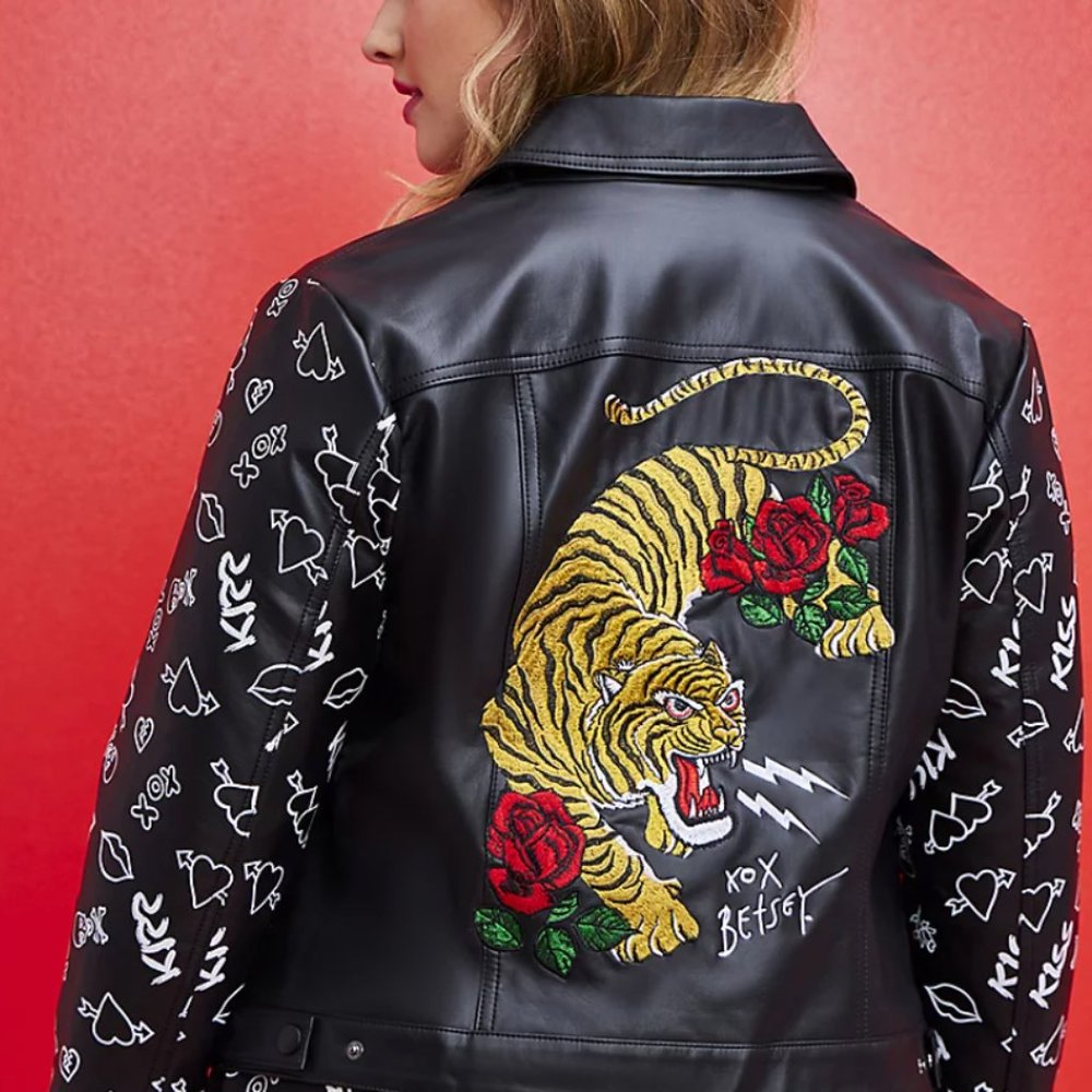 Torrid Betsey Johnson Embroidered Trucker Jacket Sz 4 - Picture 3 of 3
